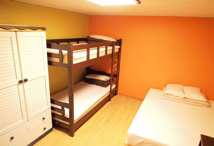 Shinchon Hostel
