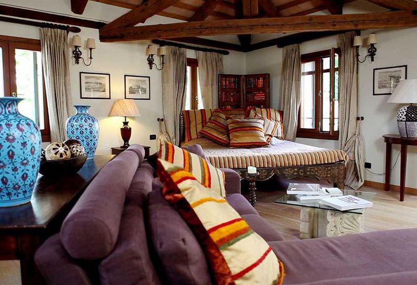 Venice Country Apartments