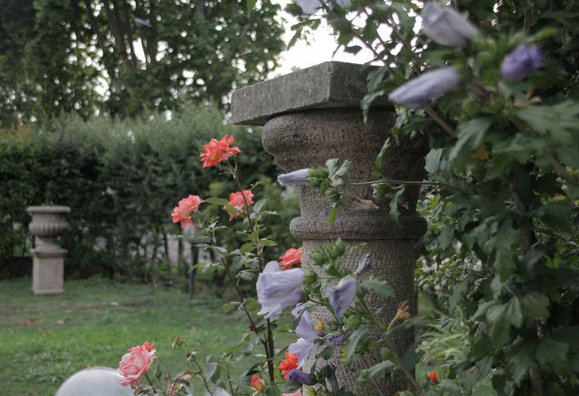 Venice Country Apartments