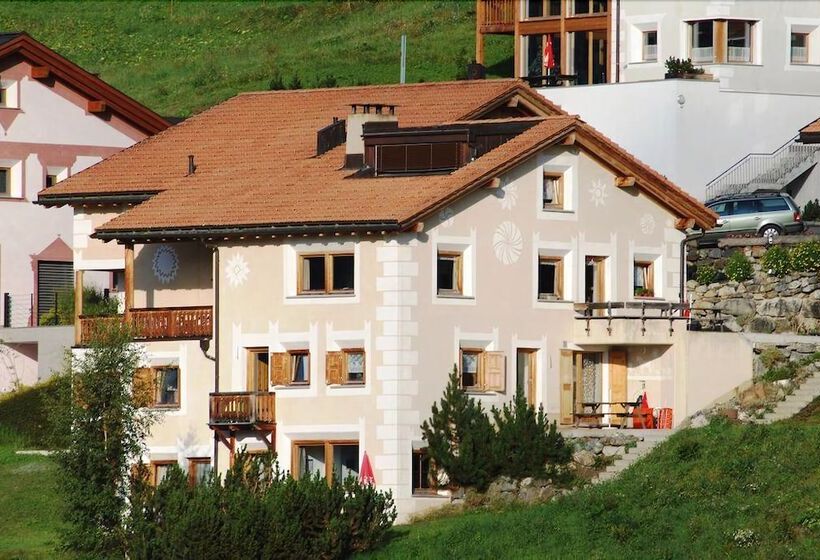 فندق صغير Chasa Allegra