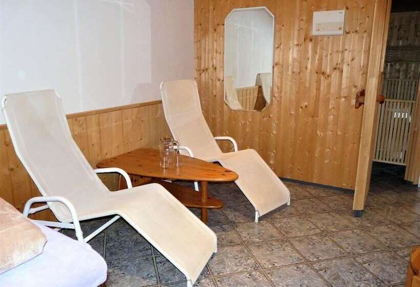 호스텔 Chasa Allegra