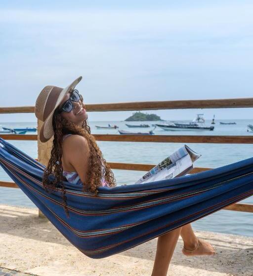 هاستل Katamaran