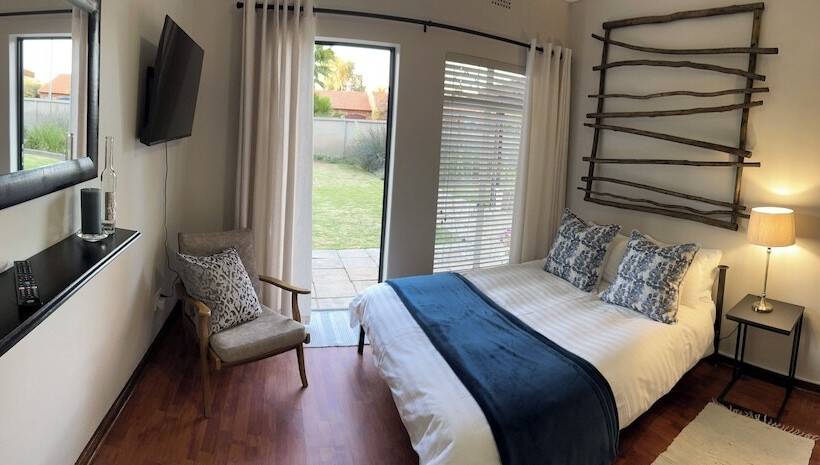 Bed and Breakfast 28 La Rochelle