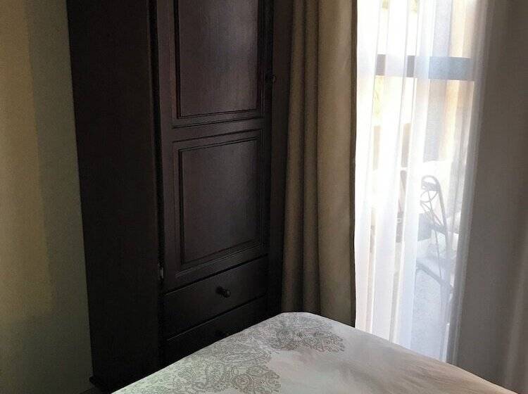 Bed and Breakfast 28 La Rochelle