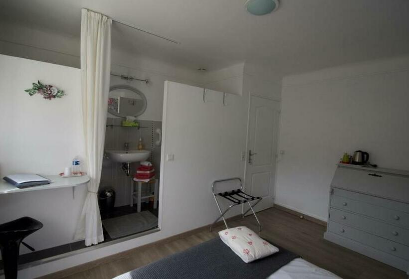 민박 Au Jardin Saint Laurent