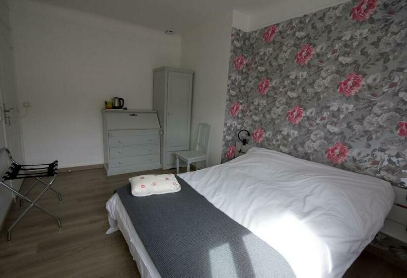 민박 Au Jardin Saint Laurent