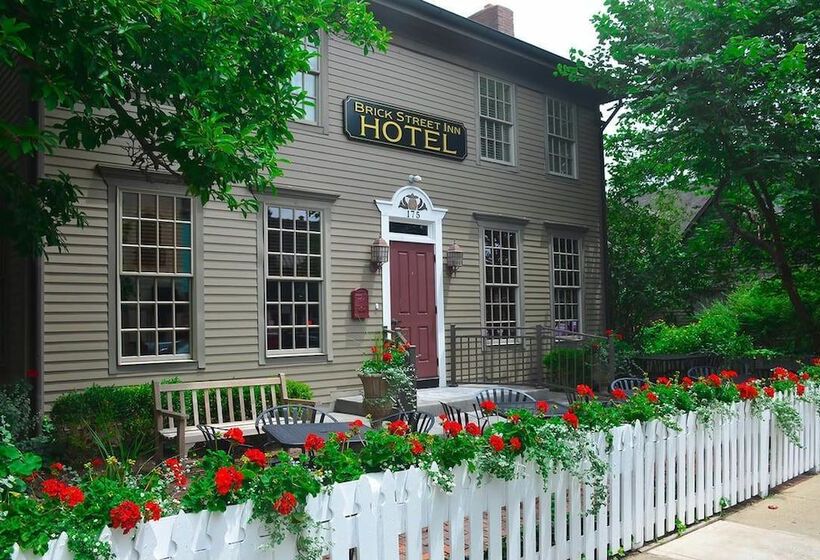مبيت وإفطار Brick Street Inn