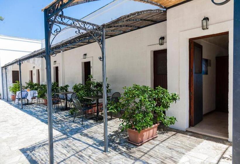 تختخواب و صبحانه Masseria Pozzo Di Luce