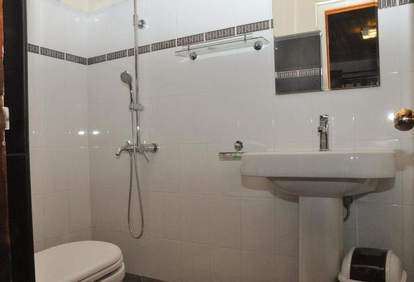 住宿加早餐  The Hill Town Cottage