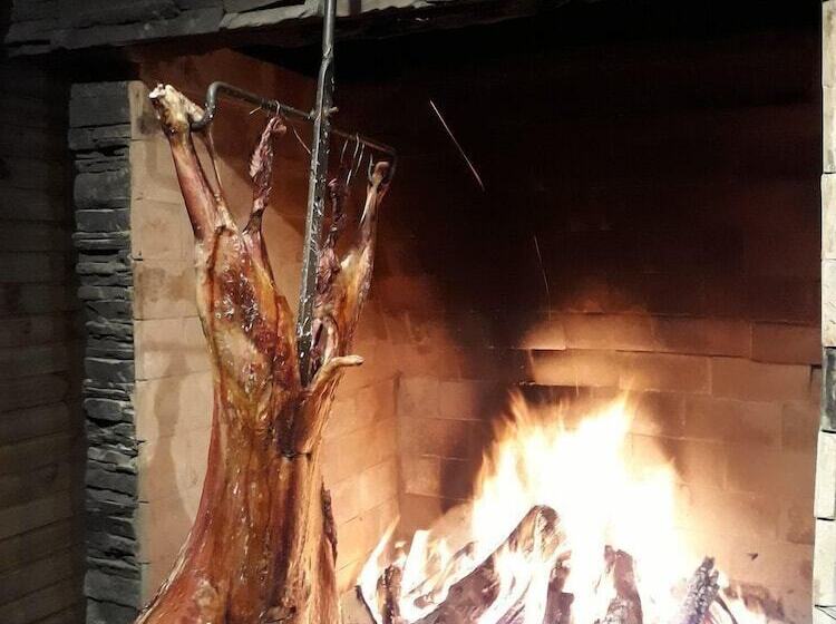 호텔 Cerro Negro Resto