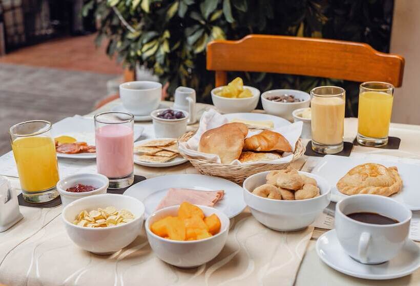 هتل El Portal Del Marques