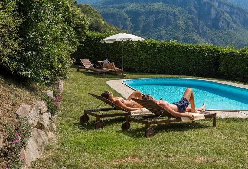 בית מלון כפרי Engadiner Apartments & Wines