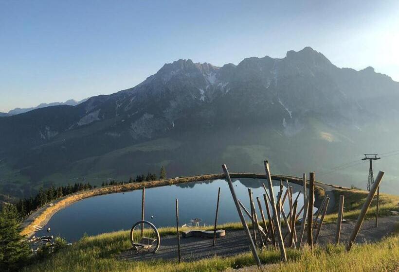 Отель Familienbauernhof Leogang Apartments Weissbacher