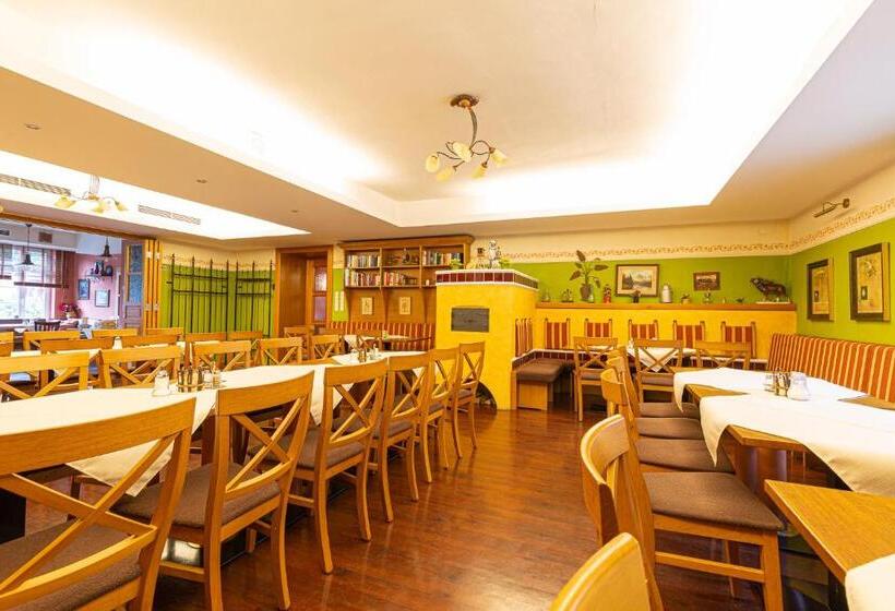 ホテル Gasthof Zur Post