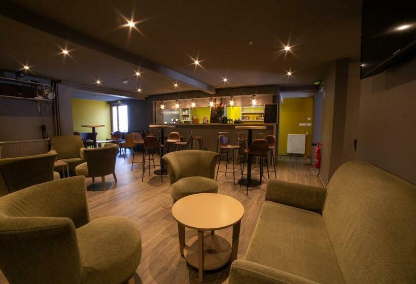 Отель Hôtel Le Chamois D Or, Ussim Vacances Méribel