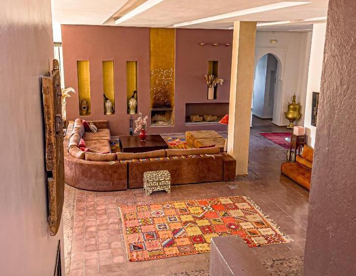 هتل Kasbah Agounsane