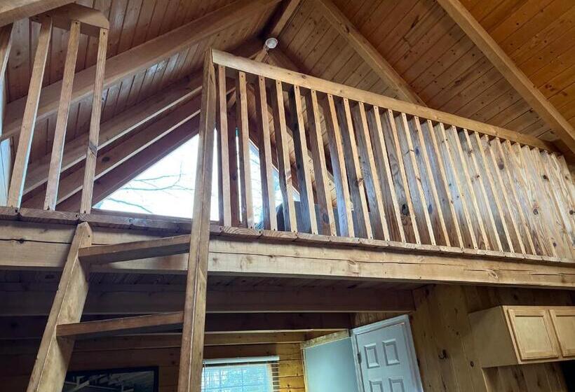 בית מלון כפרי Kozy Haven Log Cabin Rentals