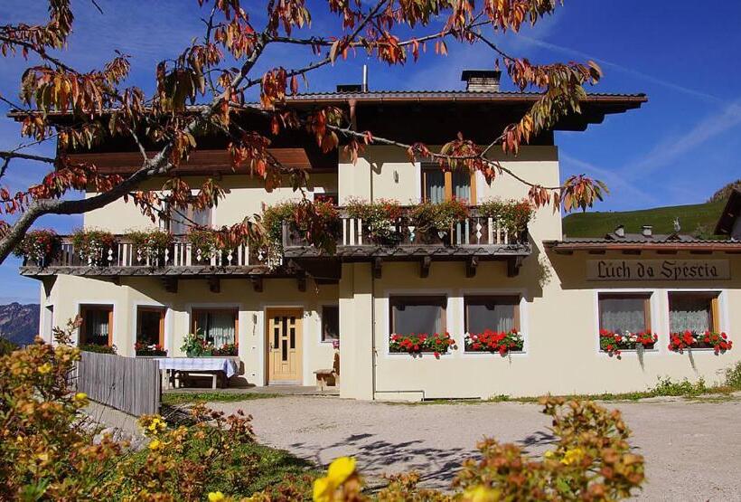 בית מלון כפרי Lüch Da Spescia