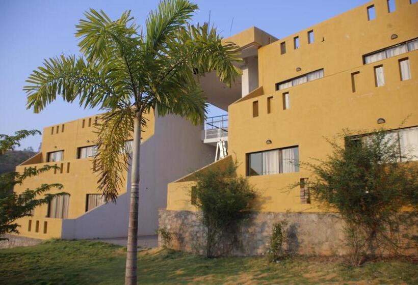 בית מלון כפרי The Yellow Retreat