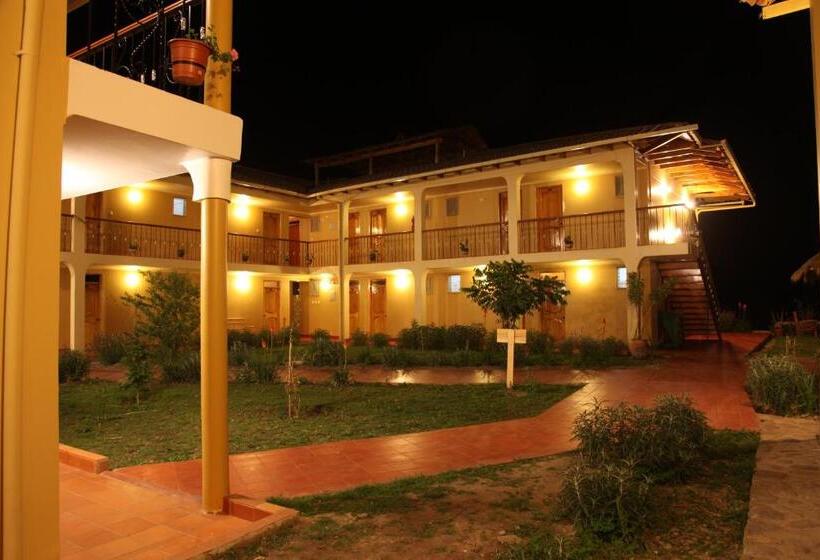 فندق Tunupa Lodge