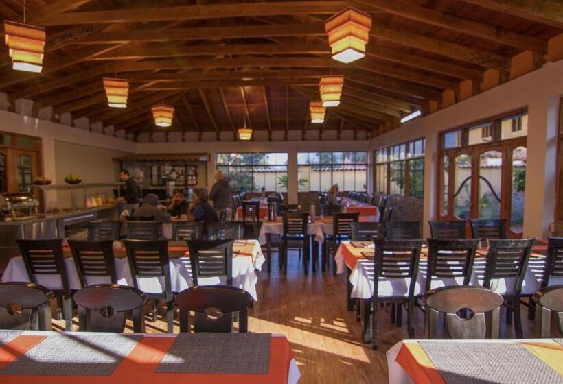 فندق Tunupa Lodge