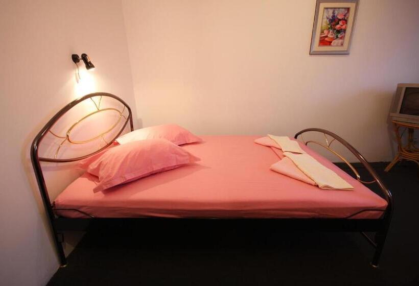 汽车旅馆 Il Capo Tour