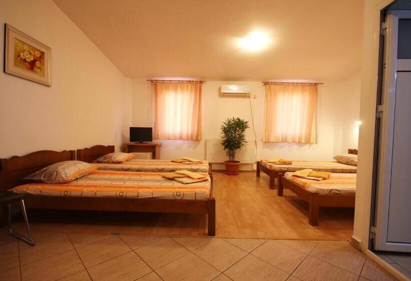 汽车旅馆 Il Capo Tour