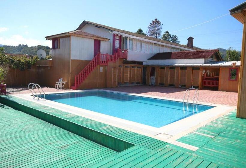 汽车旅馆 Zumrut Bahce