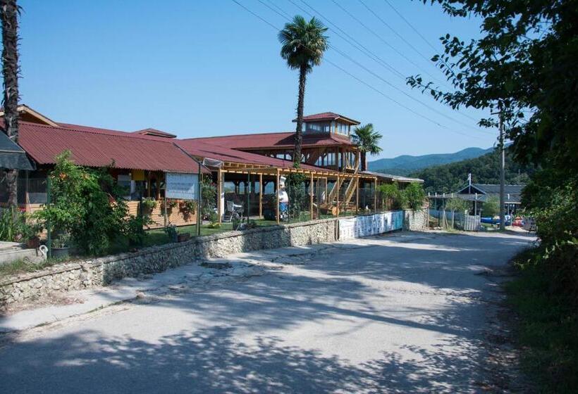 汽车旅馆 Zumrut Bahce