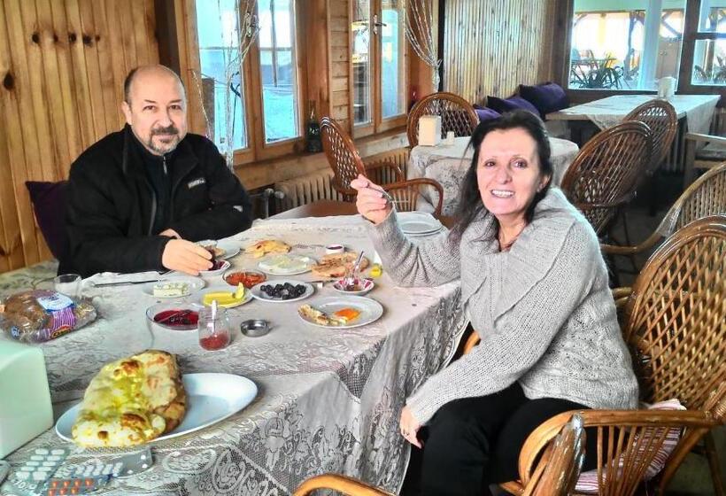 汽车旅馆 Zumrut Bahce