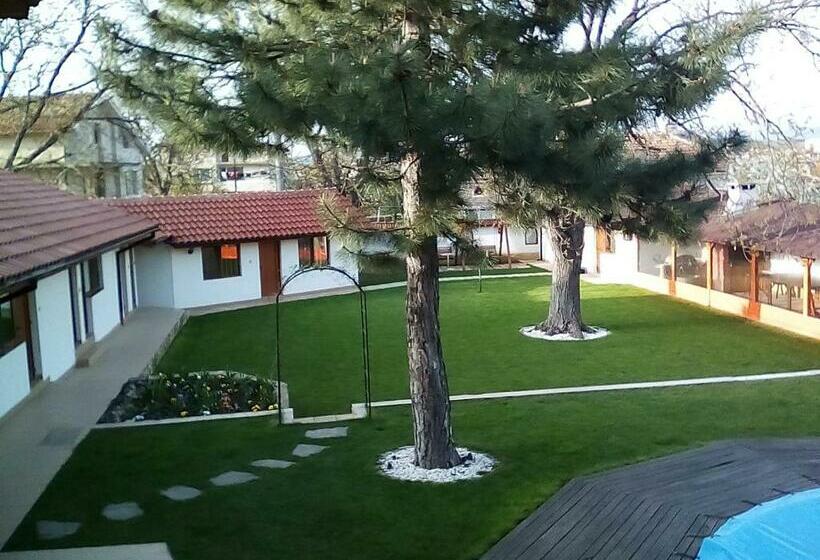 פנסיון Bolyarski Stan Guest House