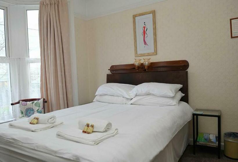 פנסיון Brynhyfryd Guest House