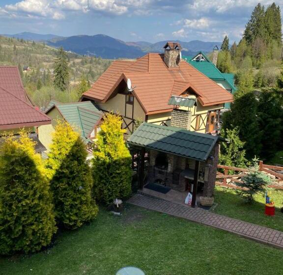 פנסיון Chalet Trostian