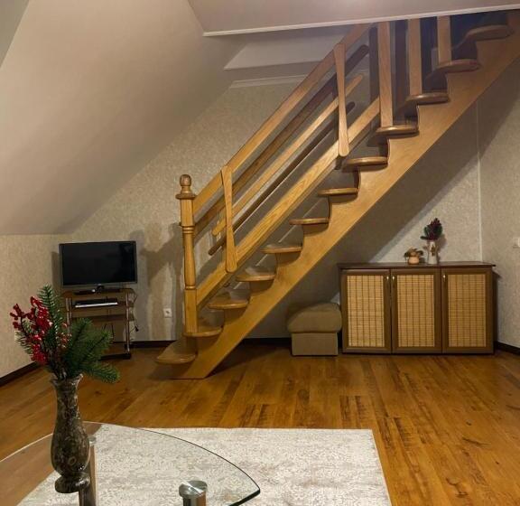 پانسیون Chalet Trostian