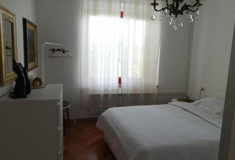 پانسیون City Center Blue Sky House