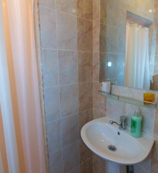 بنسيون Guest Rooms Tivona