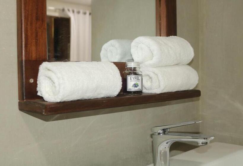 Пансион New Sandra Guesthouse