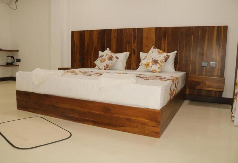 Пансион New Sandra Guesthouse