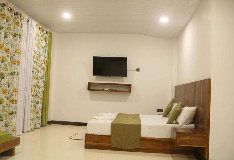 Пансион New Sandra Guesthouse