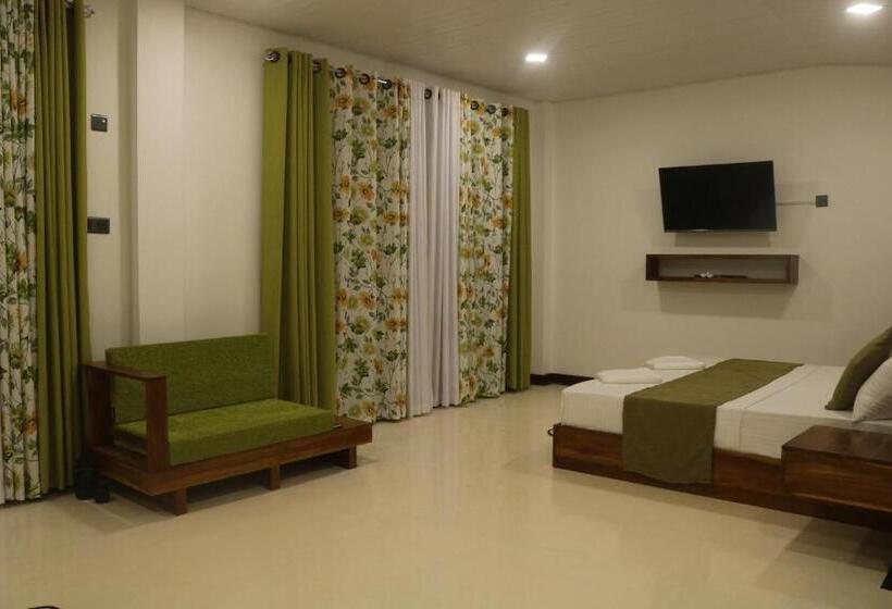 Пансион New Sandra Guesthouse