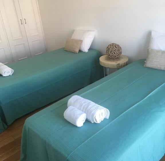 Пансион Retromovement House