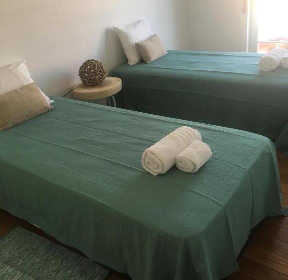 Пансион Retromovement House