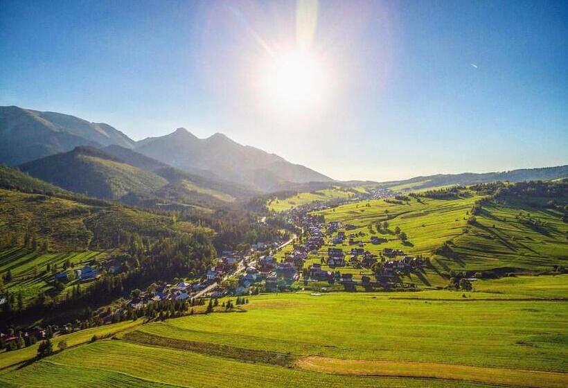 پانسیون Spring Chalet