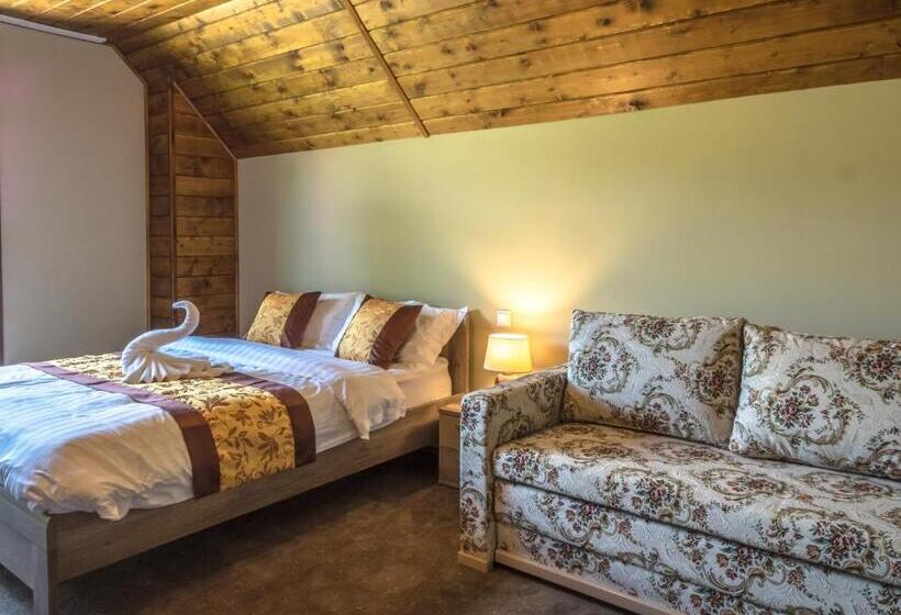 پانسیون Spring Chalet