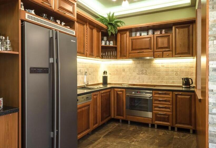 پانسیون Spring Chalet