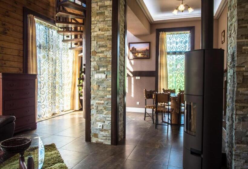 پانسیون Spring Chalet