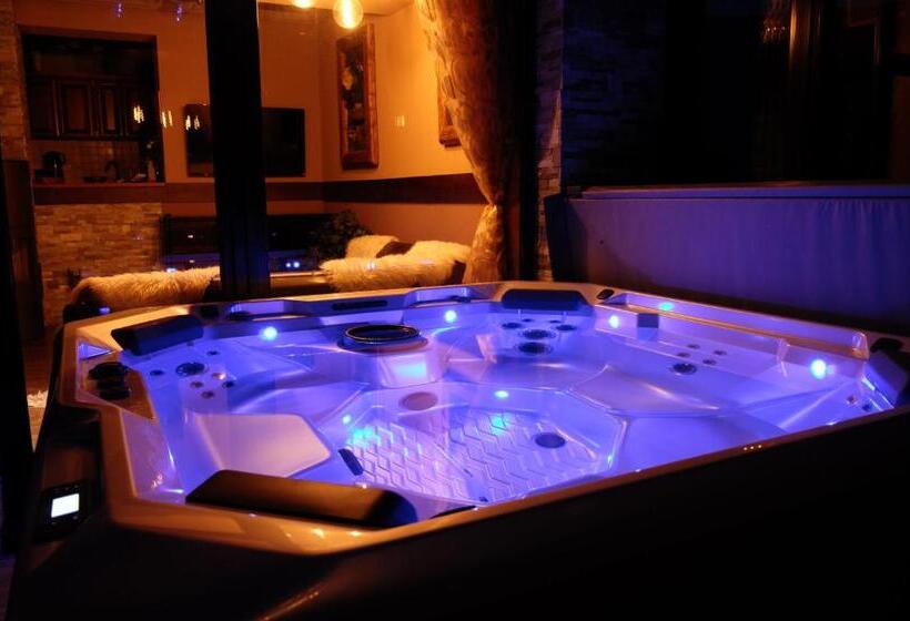 پانسیون Spring Chalet