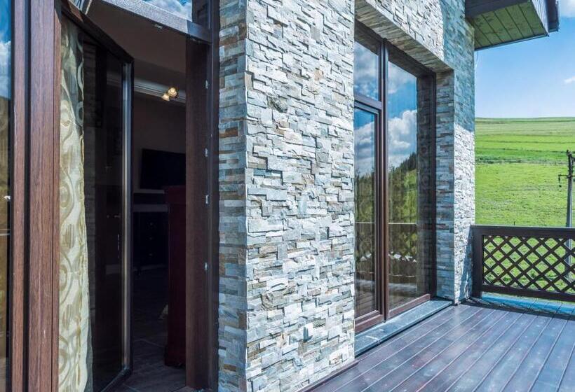 پانسیون Spring Chalet