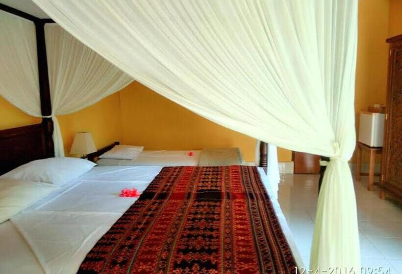 Sea World Club Beach Resort & Dive Center