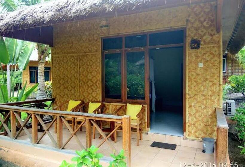 Sea World Club Beach Resort & Dive Center